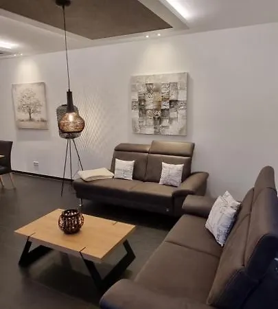 Upland View Apartment *